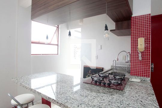 Cozinha + Área de Serviço de apartamento à venda com 1 quarto, 40m² em Azenha, Porto Alegre