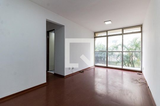 Apartamento para alugar com 2 quartos, 67m² em Parque Bristol, São Paulo