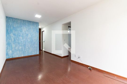 Sala de apartamento para alugar com 2 quartos, 67m² em Parque Bristol, São Paulo