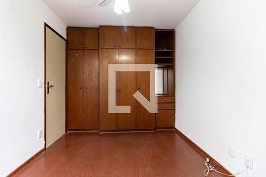 Quarto 2 de apartamento para alugar com 2 quartos, 67m² em Parque Bristol, São Paulo