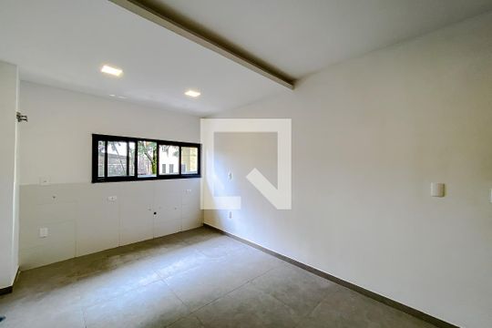 Cozinha de casa à venda com 3 quartos, 160m² em Vila Bertioga, São Paulo