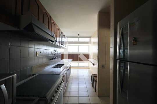 Cozinha de apartamento para alugar com 4 quartos, 155m² em Loteamento Joao Batista Juliao, Guarujá
