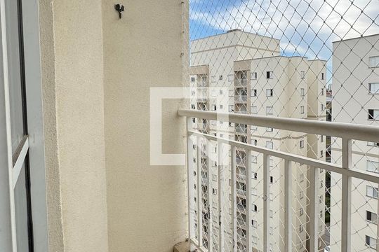 Sacada de apartamento à venda com 2 quartos, 63m² em Jardim Tupanci, Barueri