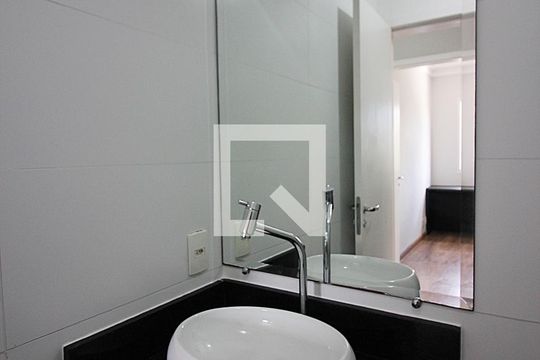 Banheiro Social de apartamento à venda com 3 quartos, 65m² em Nova Petrópolis, São Bernardo do Campo
