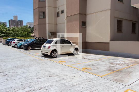 VAGA GARAGEM de apartamento à venda com 3 quartos, 85m² em Chácara Primavera, Campinas