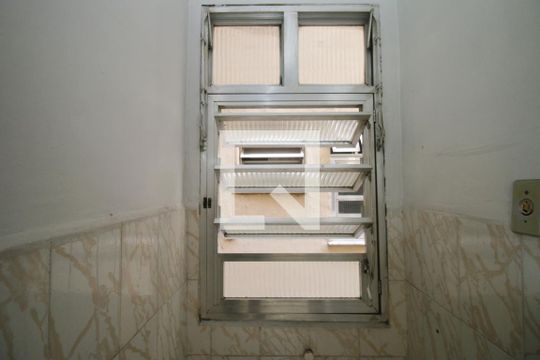 Área de Serviço de apartamento para alugar com 2 quartos, 70m² em Colégio, Rio de Janeiro