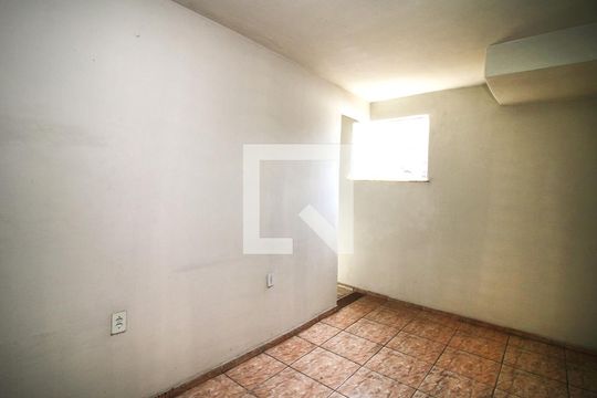 Sala de apartamento para alugar com 2 quartos, 70m² em Colégio, Rio de Janeiro