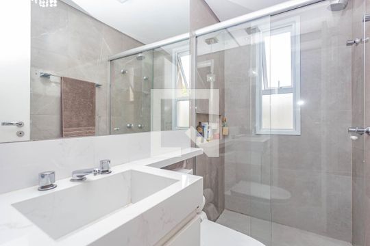 Banheiro da Suíte de apartamento à venda com 3 quartos, 64m² em Vila Vermelha, São Paulo