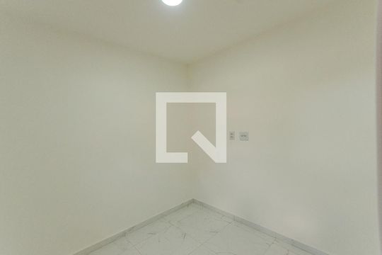 Quarto 1 de apartamento para alugar com 2 quartos, 41m² em Vila Santa Edwiges, São Paulo