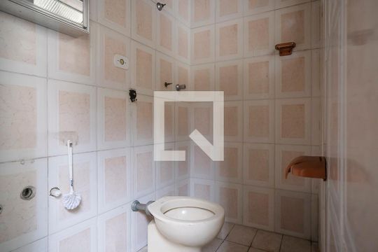 Área de serviço de casa para alugar com 4 quartos, 512m² em Barcelona, São Caetano do Sul