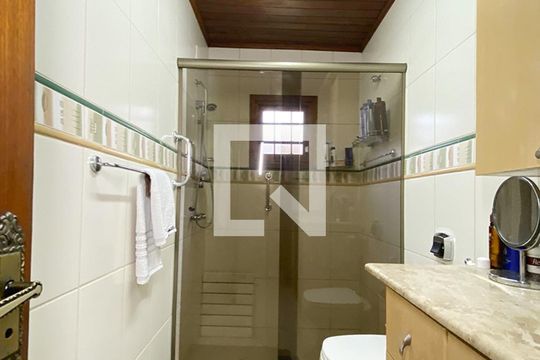 Banheiro da Suíte de casa à venda com 3 quartos, 105m² em Rio dos Sinos, São Leopoldo