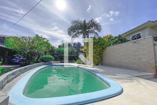 Piscina de casa à venda com 3 quartos, 105m² em Rio dos Sinos, São Leopoldo