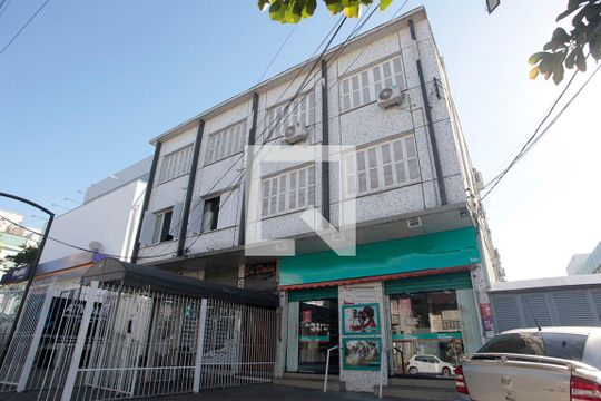Fachada de apartamento à venda com 1 quarto, 47m² em Santana, Porto Alegre