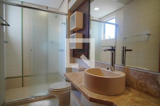 Banheiro de apartamento para alugar com 2 quartos, 92m² em Pátria Nova, Novo Hamburgo