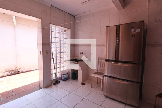 Área de Serviço de casa para alugar com 3 quartos, 360m² em Balneario Guarujá, Guarujá
