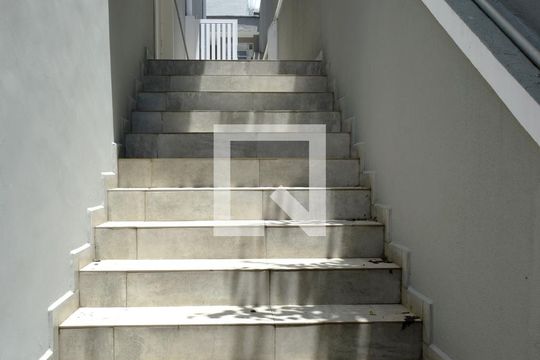 Escada de entrada de casa à venda com 3 quartos, 149m² em Sumaré, São Paulo
