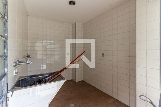 Área de Serviço de casa à venda com 4 quartos, 345m² em Perdizes, São Paulo
