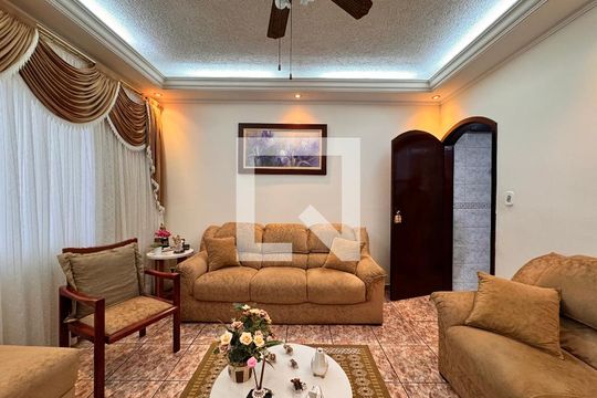 Sala de casa à venda com 4 quartos, 212m² em Parque Oratório, Santo André
