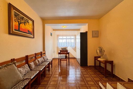 Sala edícula  de casa à venda com 4 quartos, 212m² em Parque Oratório, Santo André