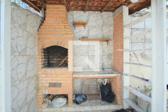 Quintal de casa à venda com 3 quartos, 200m² em Penha de França, São Paulo