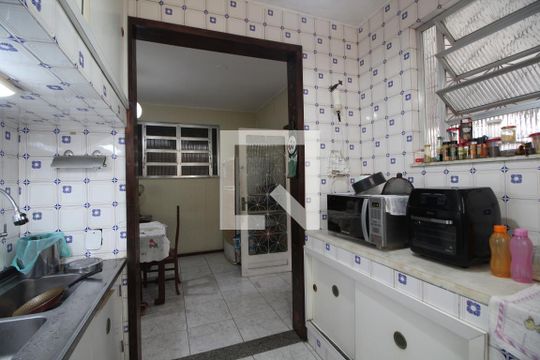 Cozinha de casa de condomínio à venda com 4 quartos, 251m² em Pechincha, Rio de Janeiro