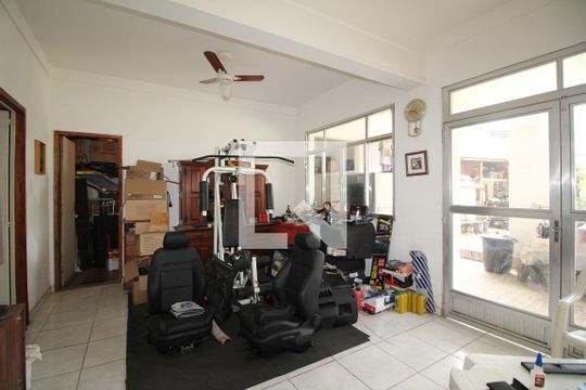 Sala da Área Externa de casa de condomínio à venda com 4 quartos, 251m² em Pechincha, Rio de Janeiro