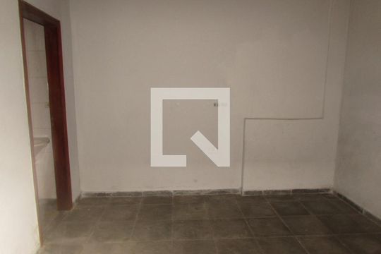 Edícula de casa à venda com 3 quartos, 150m² em Jardim Maria Duarte, São Paulo