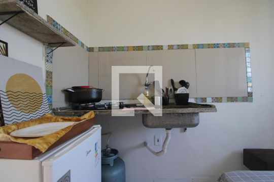 Cozinha de kitnet/studio para alugar com 1 quarto, 43m² em Curicica, Rio de Janeiro