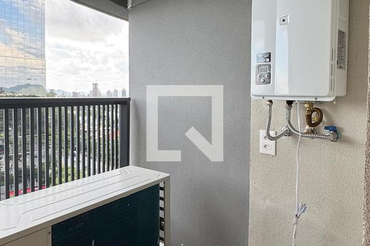 Área de Serviço de apartamento para alugar com 3 quartos, 124m² em Alphaville Industrial, Barueri