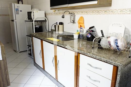 Cozinha de casa à venda com 3 quartos, 203m² em Anil, Rio de Janeiro