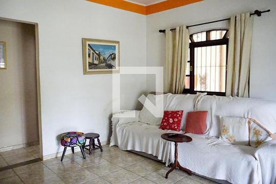 Sala de casa à venda com 3 quartos, 203m² em Anil, Rio de Janeiro