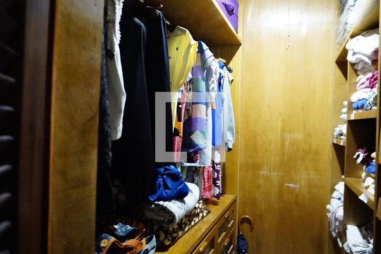 Closet de casa à venda com 3 quartos, 203m² em Anil, Rio de Janeiro