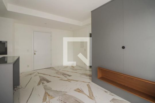 Sala de apartamento à venda com 1 quarto, 40m² em Jardim do Salso, Porto Alegre