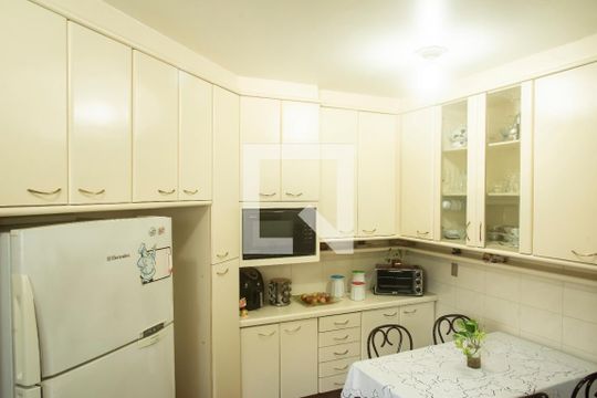 Cozinha de apartamento à venda com 4 quartos, 124m² em Vila Clementino, São Paulo