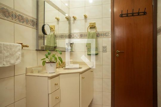 Banheiro da Suíte de apartamento à venda com 4 quartos, 124m² em Vila Clementino, São Paulo