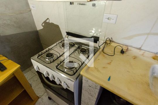 Cozinha de kitnet/studio para alugar com 1 quarto, 22m² em Jardim Paqueta (zona Norte), São Paulo
