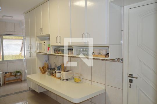 Cozinha de apartamento para alugar com 3 quartos, 102m² em Vila Mariana, São Paulo