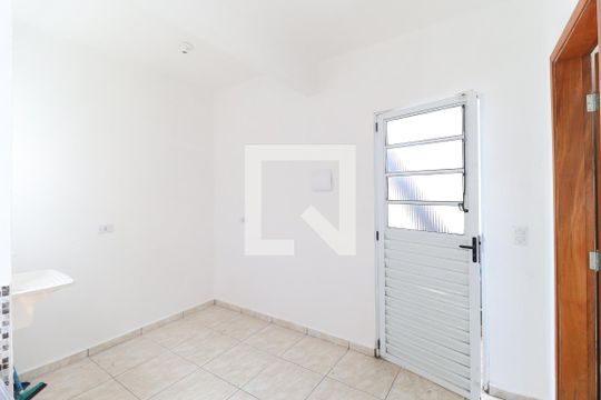 Cozinha / Área de serviço de casa para alugar com 1 quarto, 40m² em Parque Casa de Pedra, São Paulo