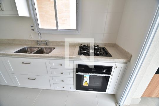 Cozinha de apartamento à venda com 3 quartos, 136m² em Taquaral, Campinas