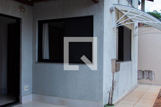 ÁREA EXTERNA FUNDOS de casa de condomínio à venda com 4 quartos, 150m² em Parque dos Jacarandás, Campinas