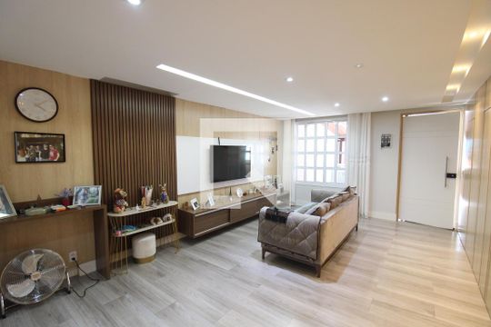 Casa à venda com 4 quartos, 295m² em Imirim, São Paulo
