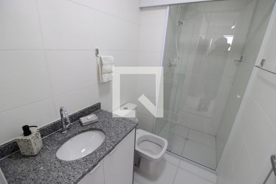 Banheiro de apartamento para alugar com 2 quartos, 35m² em Parada Inglesa, São Paulo
