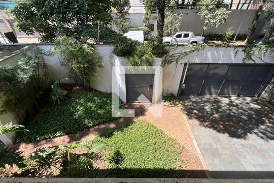 Vista do Quarto de casa à venda com 4 quartos, 450m² em Alto de Pinheiros, São Paulo