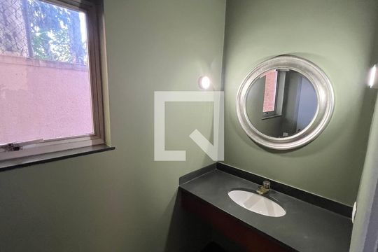 Lavabo de casa à venda com 4 quartos, 450m² em Alto de Pinheiros, São Paulo