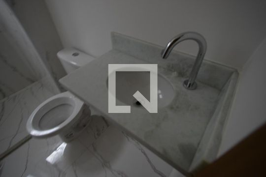 Banheiro de apartamento para alugar com 1 quarto, 42m² em Sacomã, São Paulo