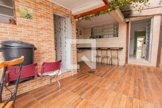 Quintal - Churrasqueira de casa para alugar com 2 quartos, 94m² em Engenheiro Goulart, São Paulo