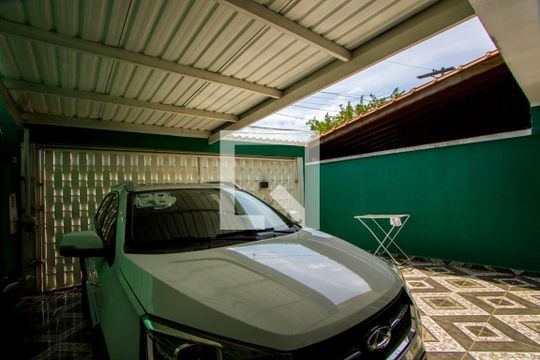 Garagem de casa à venda com 4 quartos, 72m² em Jardim Silvana, Santo André
