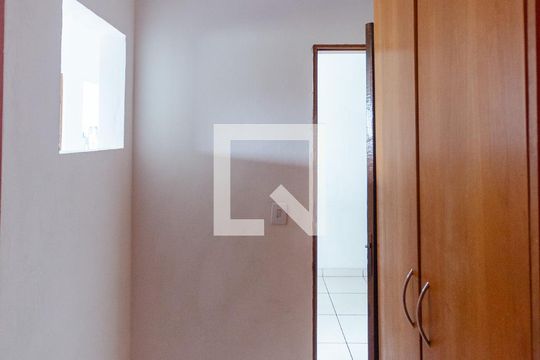 Quarto 2 de casa para alugar com 3 quartos, 80m² em Freguesia do Ó, São Paulo