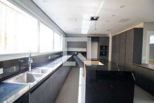 Cozinha de casa para alugar com 5 quartos, 450m² em Chácara Monte Alegre, São Paulo