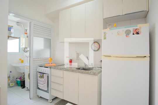 Cozinha de apartamento à venda com 2 quartos, 48m² em Vila Carrão, São Paulo